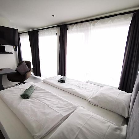 Hh 05 By Rockchair - Superhost Status - Modernes Apartment Mit Sonnigem Balkon & Premium Boxspringbetten In Winterhude - Hamburg Top Geheimtipp Luaran gambar